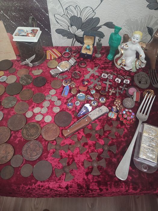Продам фігурки і статуетку