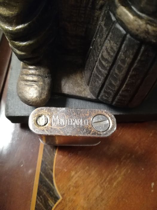 Isqueiro Montecarlo dos anos 40