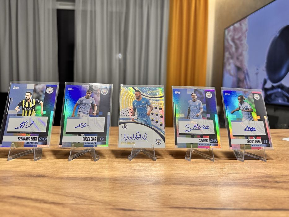 Zestaw autografów Manchester City Topps Silva Dias Walker Doku Savinho