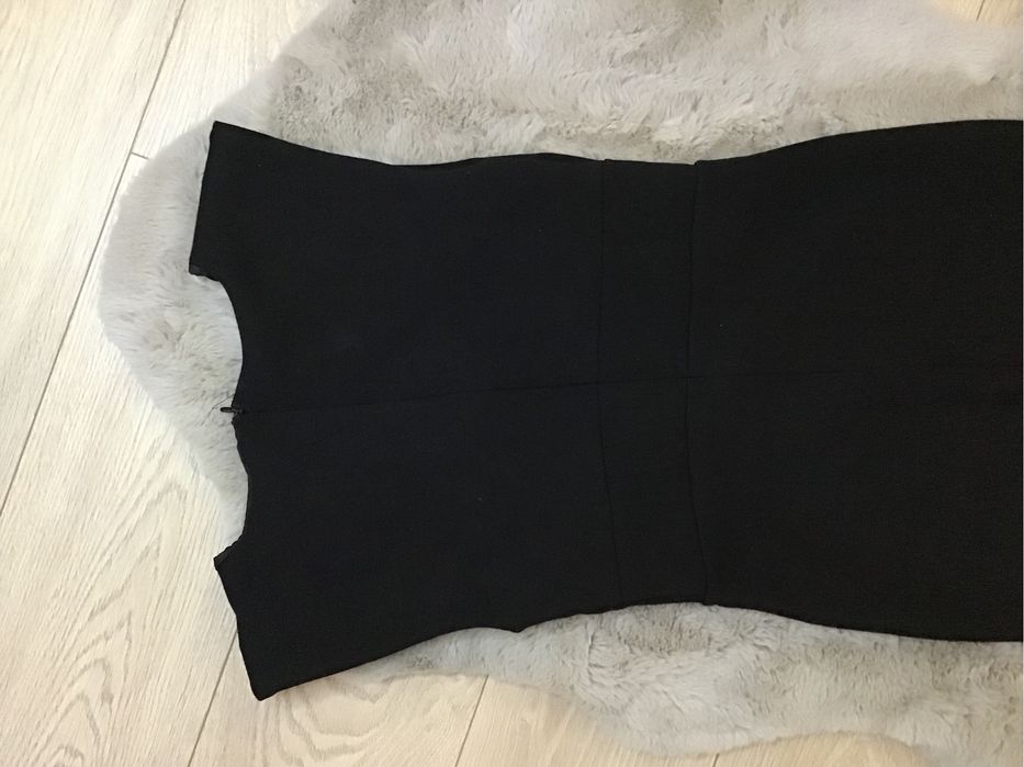 Guess sukienka damska S mała czarna dopasowana elegancka 36