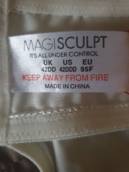 Body modelujące 95F MAGISCULPT