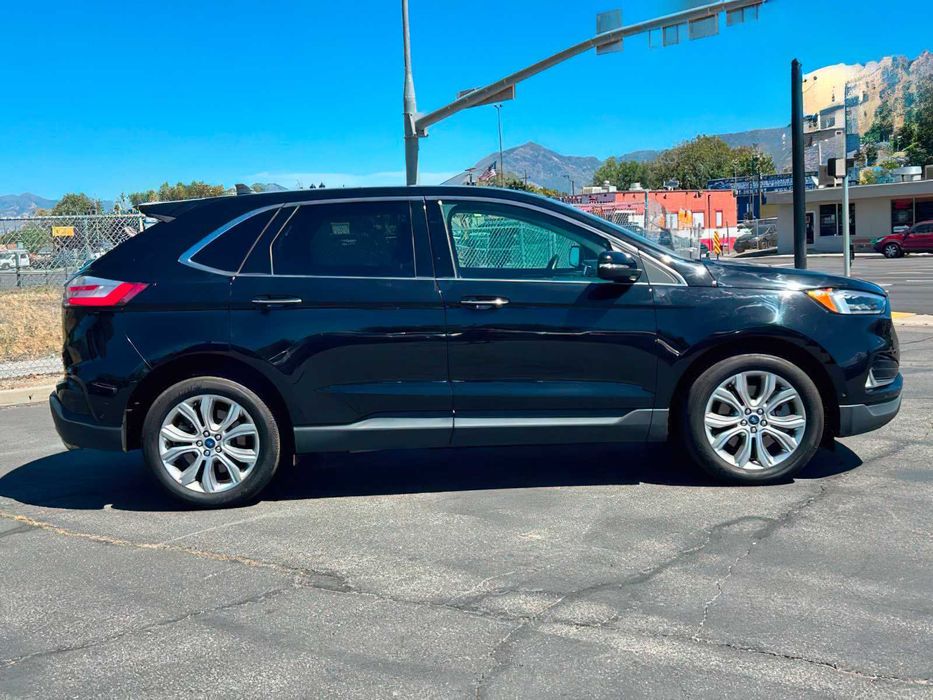 Ford Edge Titanium      2021