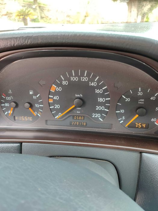 Mercedes 220 E diesel