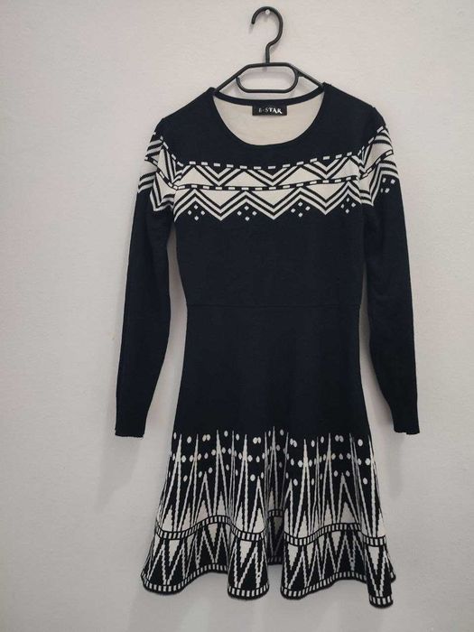 vestido preto e branco