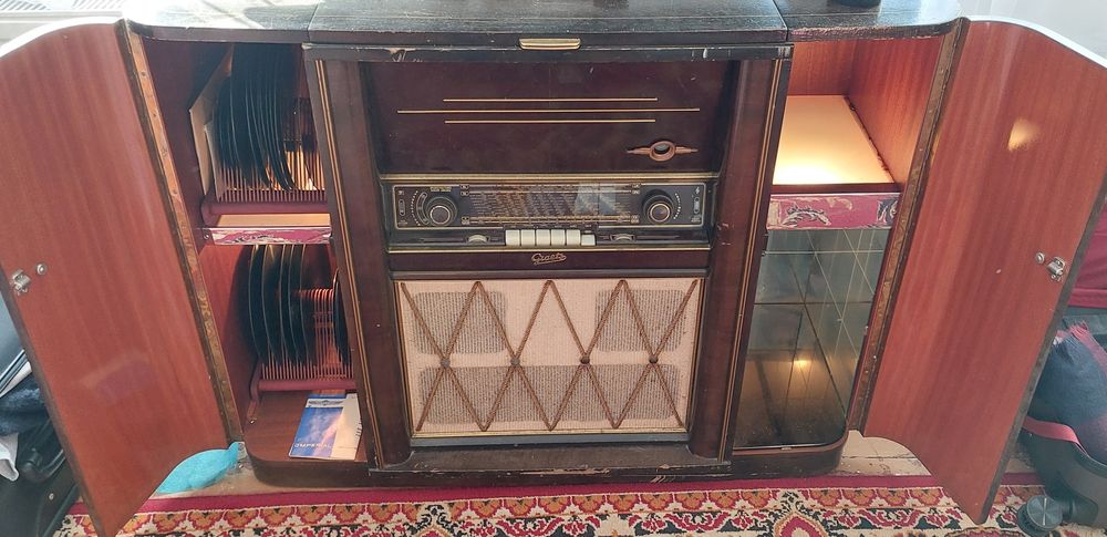 Szafa grająca Graetz 180W