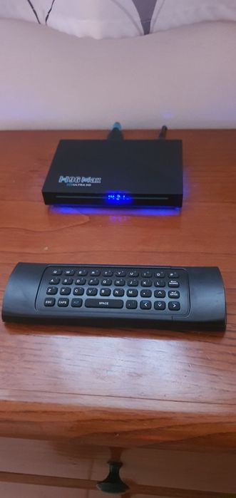 Box android 11 octacore with 8GB of RAM and 128GB of memory.64309722323329123