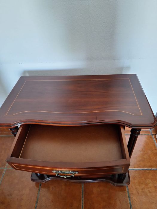 Mesa Apoio Consola Madeira Nogueira Estilo Inglês Vintage