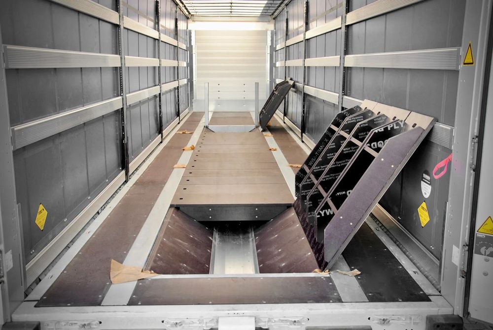 Schmitz Cargobull VARIOS COIL MULDA  Naczepa Schmitz Varios Coil Mulda