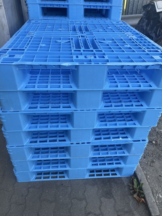 Palety plastikowe 100x120 bardzo mocne