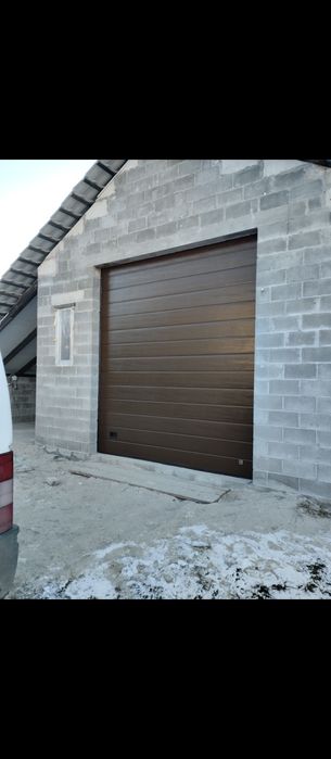 Гаражні секційні ворота відкатні розпашні ворота автоматика Луків