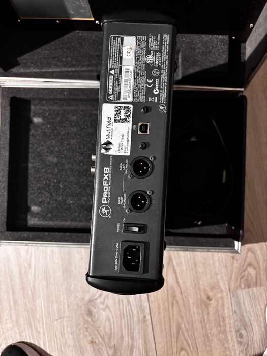 Mackie ProFX8, professional mic/line mixer with fx