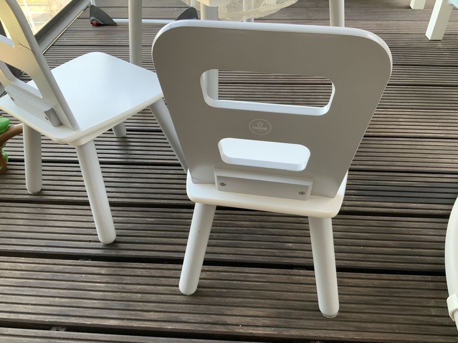 Stolik drewniany dziecięcy + 2 krzesełka Kidkraft