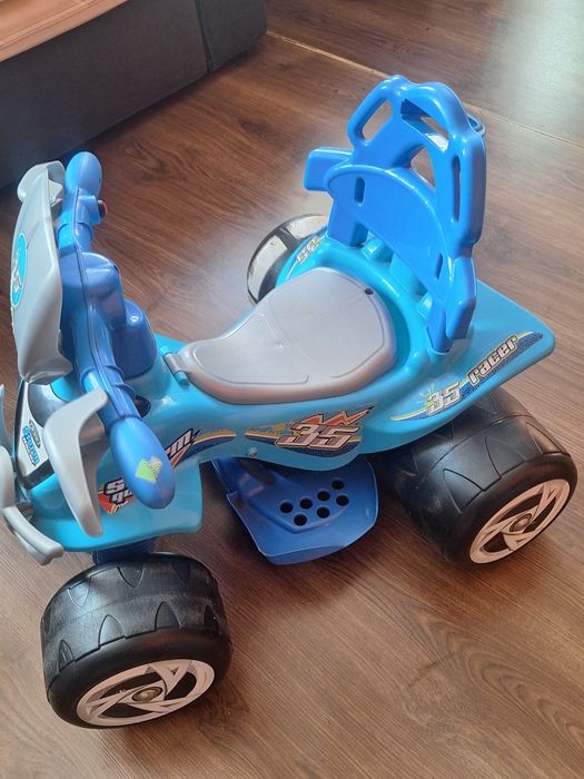 Sprzedam quada elektrycznego 6v