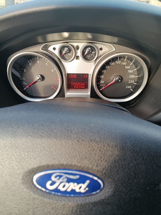 Продам Ford focus