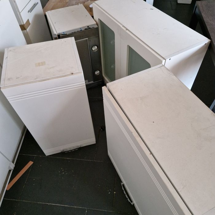 Komple szafek kuchennych plus okap