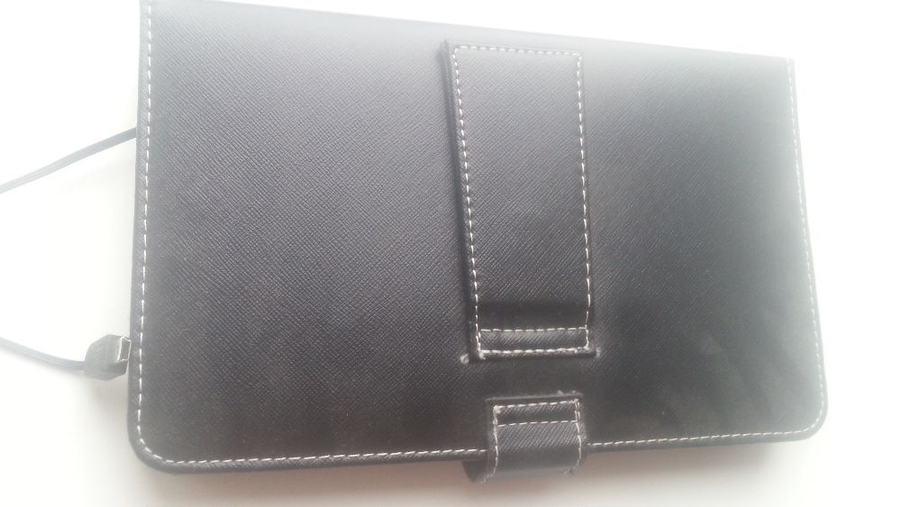 Чехол с клавиатурой для планшетов