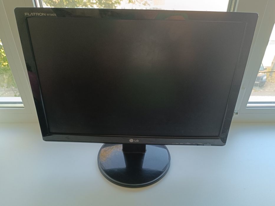 Монитор LG FLATRON W1942S