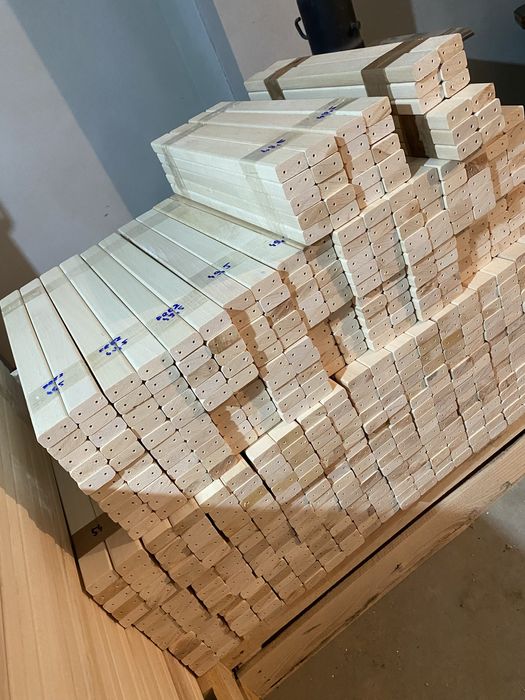 Elementy drewniane  bukowe, listwy , klocki itp