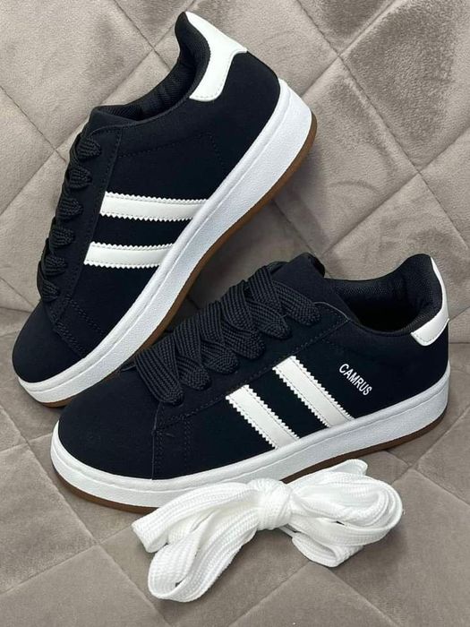 Розпродаю одяг та взуття 37р