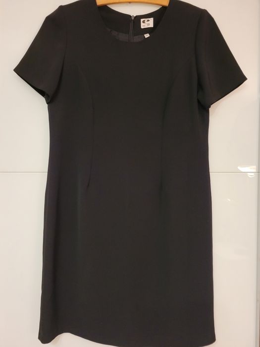 Elegancka sukienka w rozmiarze 42