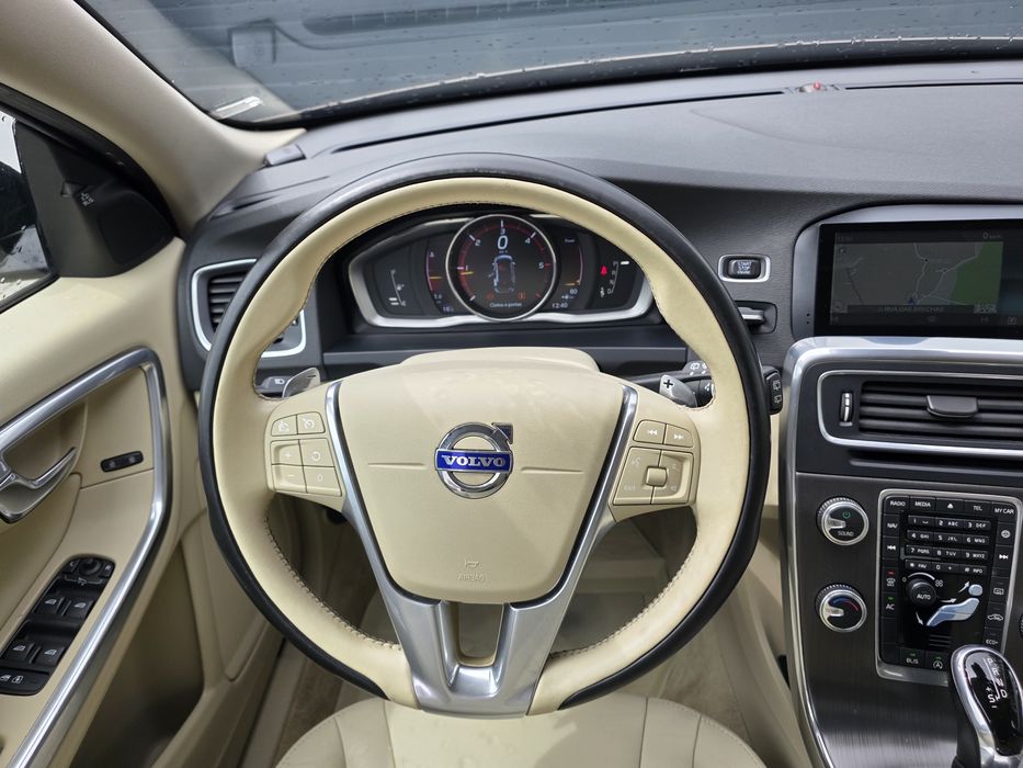 Volvo V60 Cross Country 2.0 D4 Pro Full Extras
