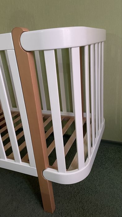 Дитяче ліжечко Верес Монако біло-букове з маятником