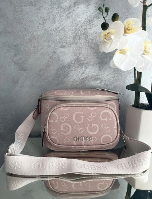Nowa nerka crossbody Guess