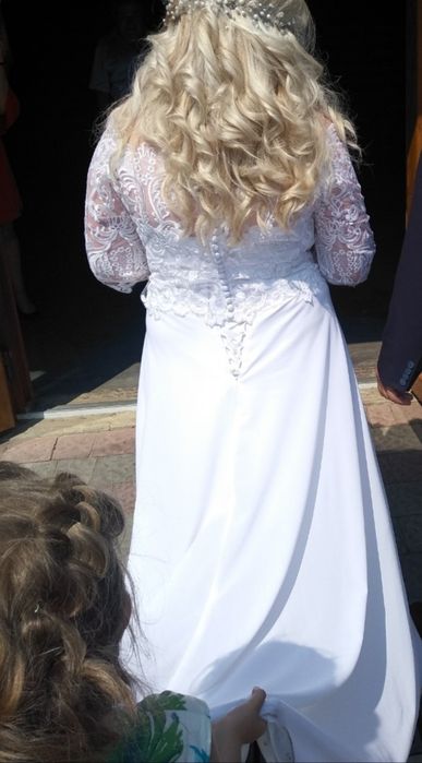 Продам весільне плаття . Не вінчане