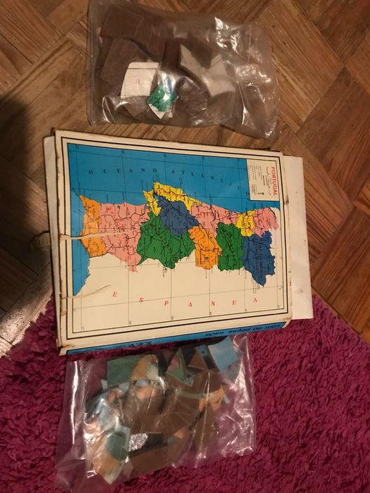 Puzzle 2 em 1 antigo em madeira