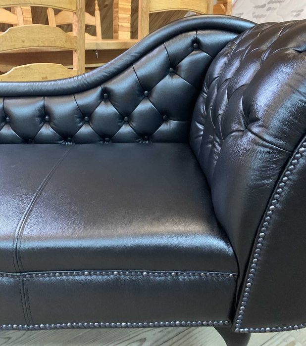 Шкіряна софа честер