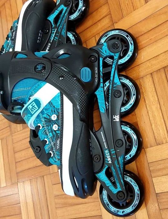 Patins em linha em ótimo estado (utilizados 2 vezes)!