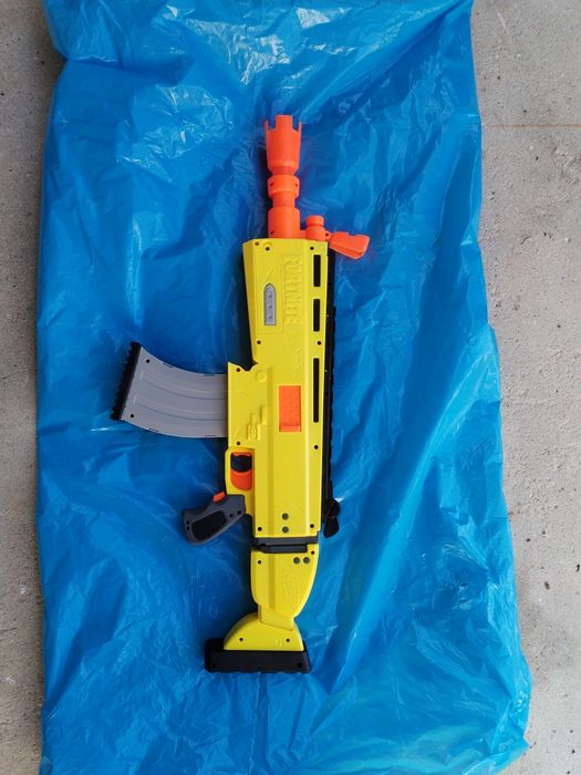 Armas de brincar totalmente operacionais