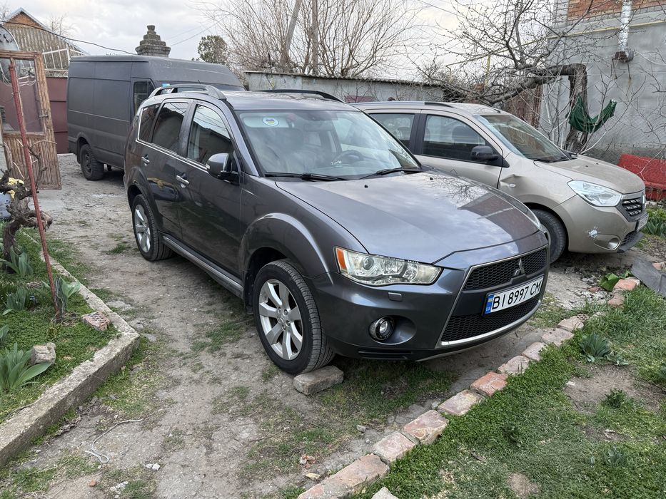 Mitsubishi Outlander XL