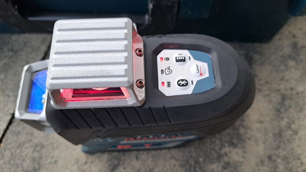 Laser krzyżowy Bosch GLL 3-80C