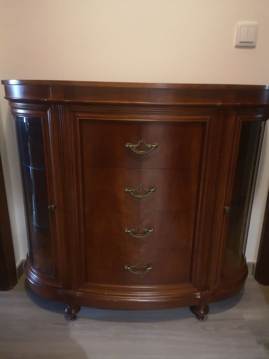 Cómoda bonita como nova