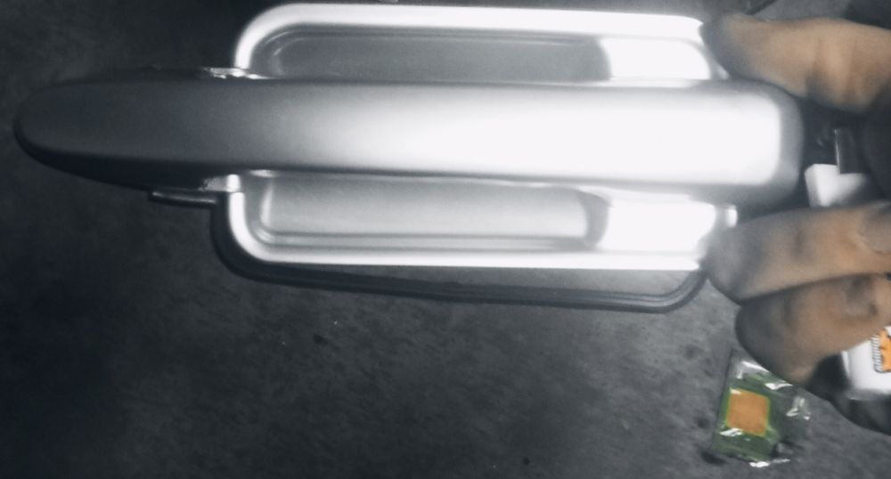 Продам дверні ручки