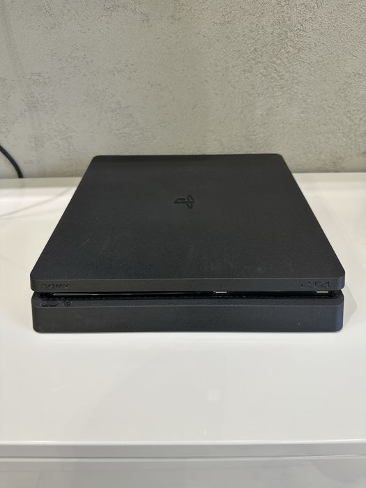Ps 4 Slim 500GB stan bardzo dobry