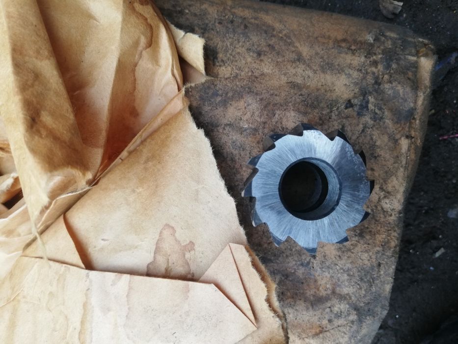 Продам фрези до ток. Станка