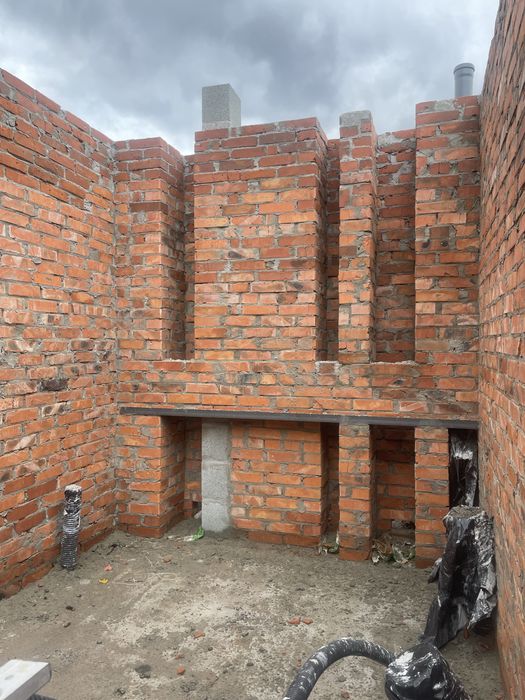 Кирпичьная кладка кровельние роботи