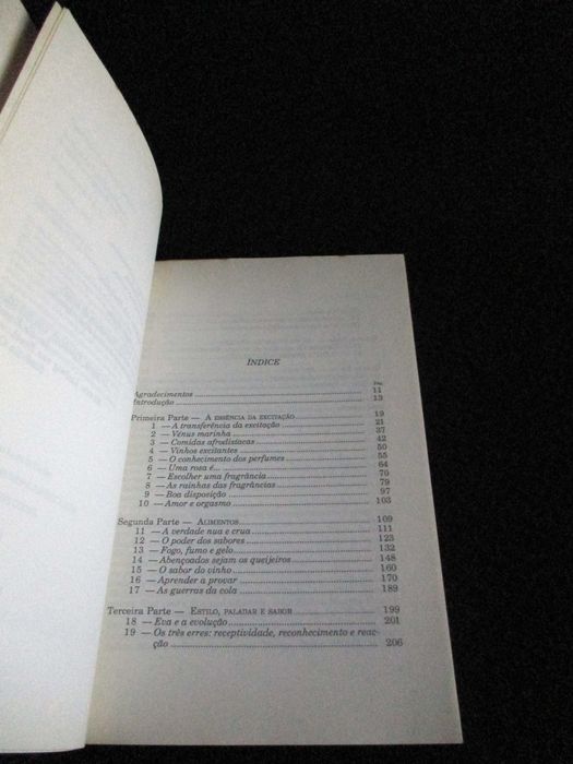 Livro Odores e Sensualidade Max Lake