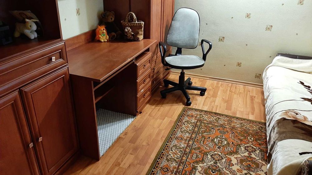 Продаж 3 кім кв. 84 м  50 тис.