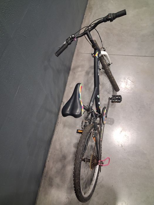 Bicicleta adolescente BTWIN Poply 300 em bom estado