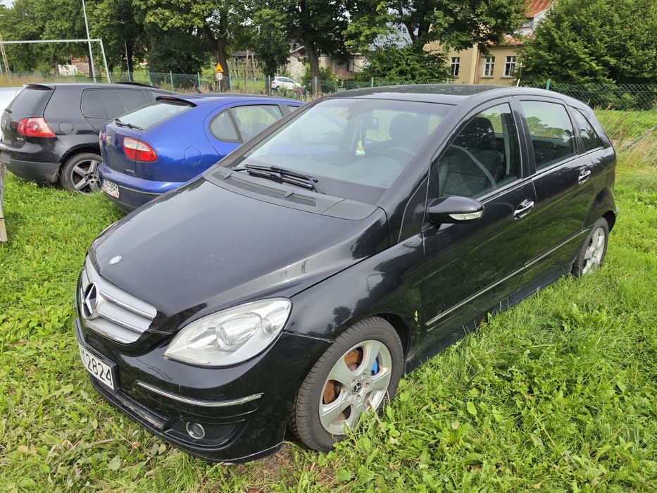 Mercedes B180 * Automat * Długie Opłaty *