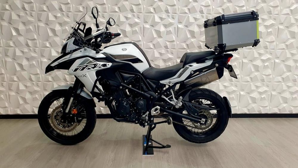 Benelli TRK 502 X TOP CASE