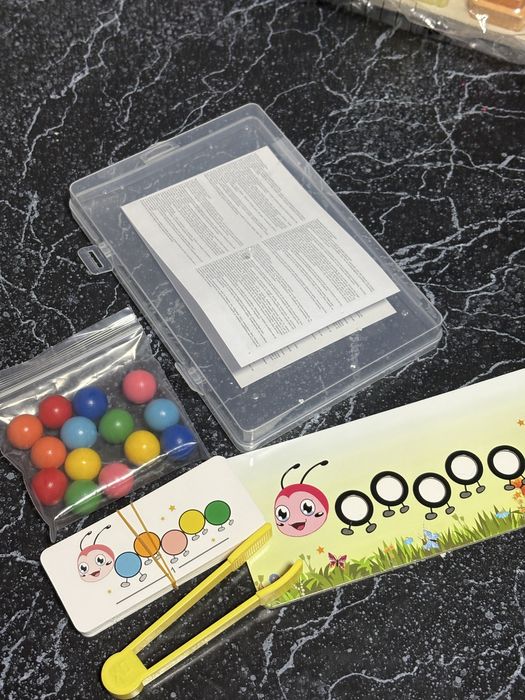 Розвиваюча гра-сортер «весела гусениця» із завданнями