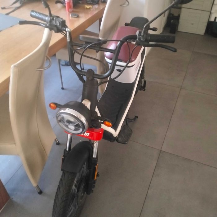 AGM Goccia gev1200 skuter elektryczny