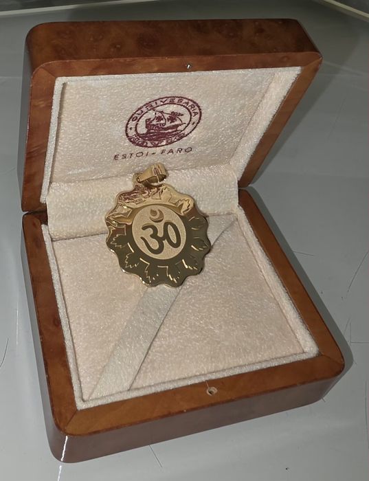 Vendo pendente em Ouro 800