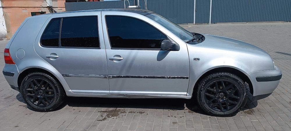 Продам машину Фольксваген Гольф4 2003р