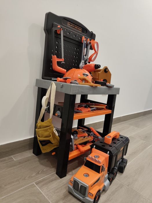 Bancada de ferramentas infantil Black+Decker infantil e camião