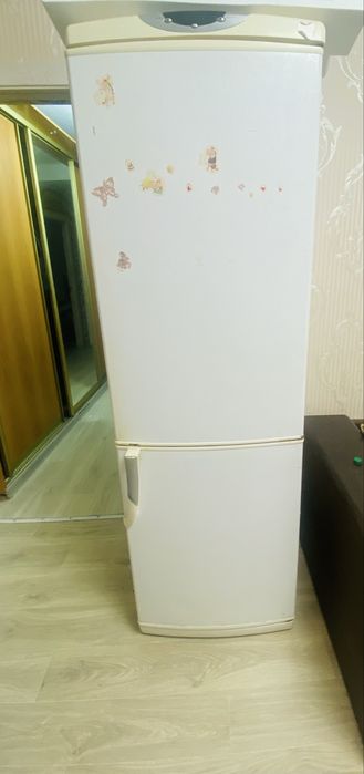 Продам холодильник